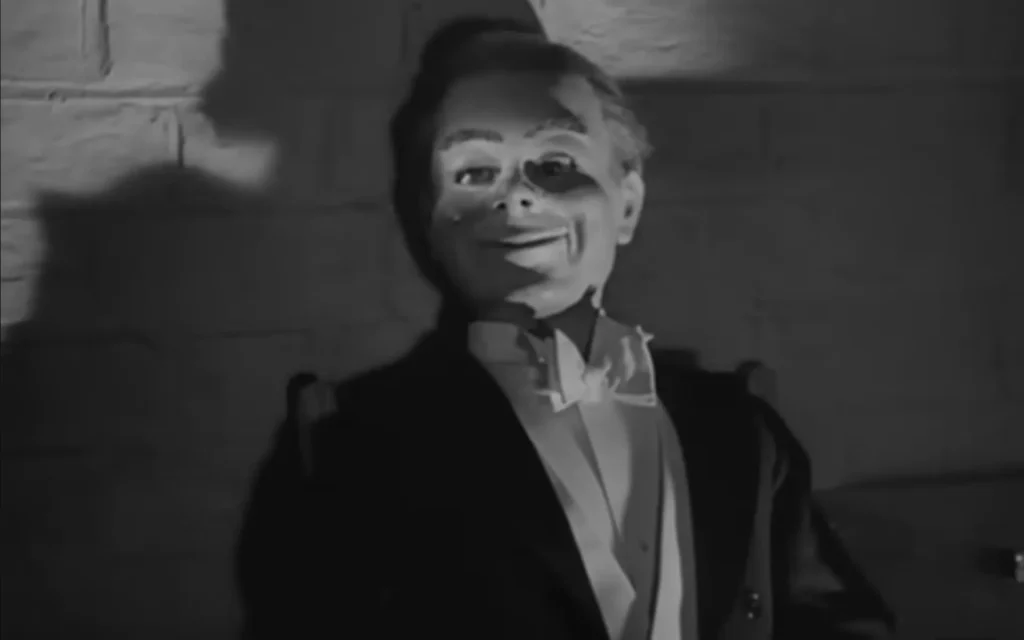 21 Horror Movies That Screwed with the Rules featuring Dead of Night (1945) on Pop the Channel