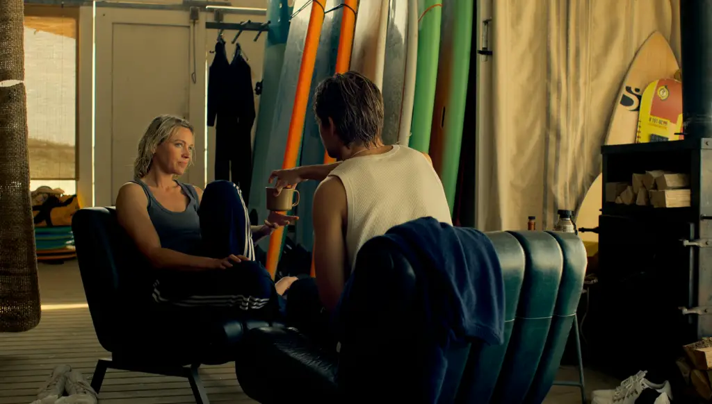 The Perfect Lie S1E3 Review: Everybody Has a Secret 7 The Perfect Lie Season 1 Episode 3 Review: "Simon" featuring Karen and Simon getting to know each other better in his beachouse - on Pop the Channel